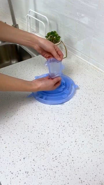 老婆买的这个保鲜盖不错,食品硅胶材质,干净卫生无异味