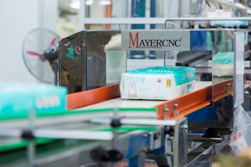 引入机械臂自动设备,米菲纸尿裤新增一道卫生防线